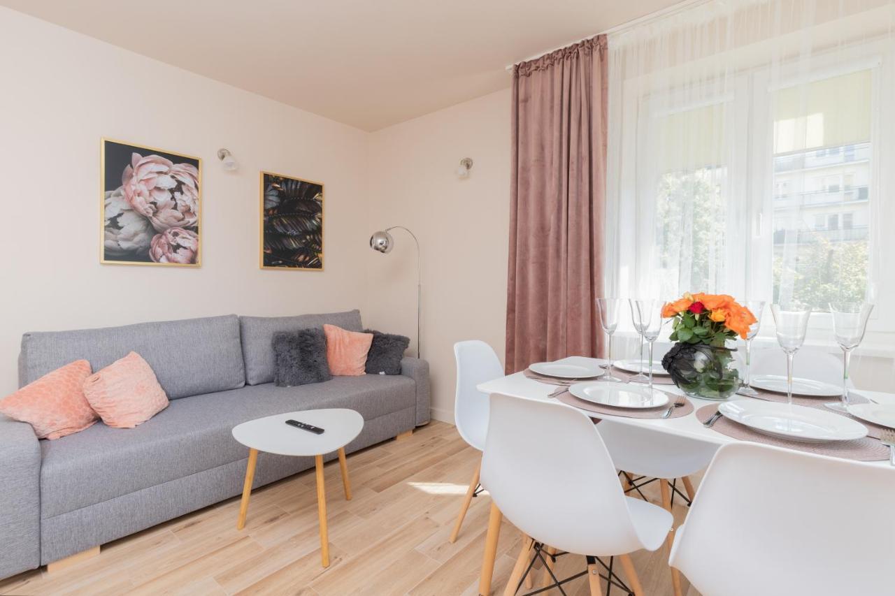 Mokotow Apartments Reytan By Noclegi Renters Varşovia Exterior foto