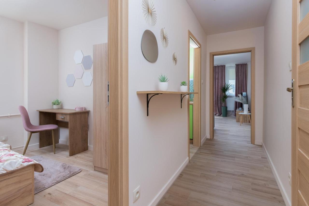 Mokotow Apartments Reytan By Noclegi Renters Varşovia Exterior foto